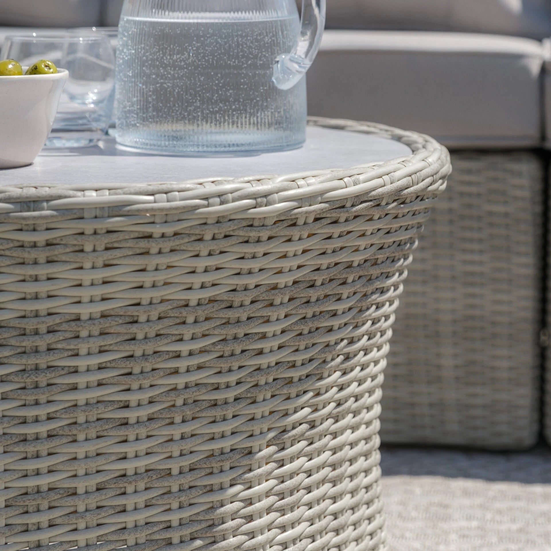 A Oxford Grand ensemble canapé d'angle en rotin avec fauteuil – Ceramic Glass