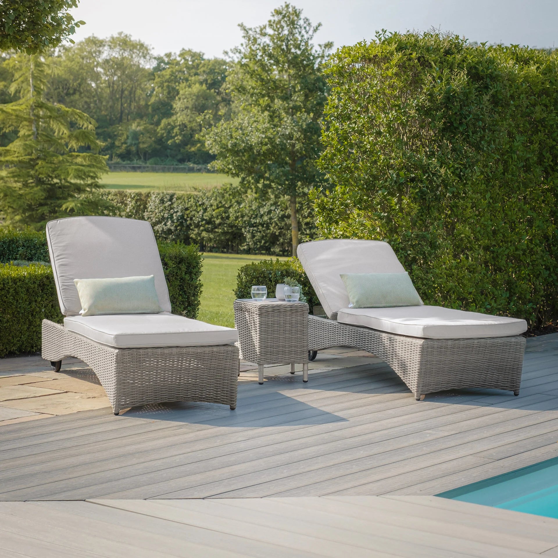 Oxford Ensemble de chaises longues en rotin – Ceramic Glass
